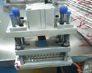 手(shou)撕口切(qie)虛線機(ji)